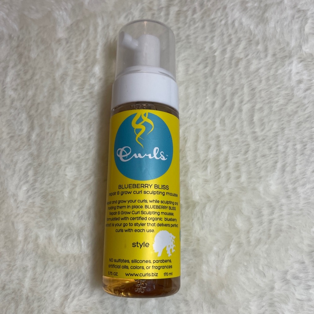 Curls Blueberry Sculpting Mousse 5.75oz w/Free Nail File. Brand new condition